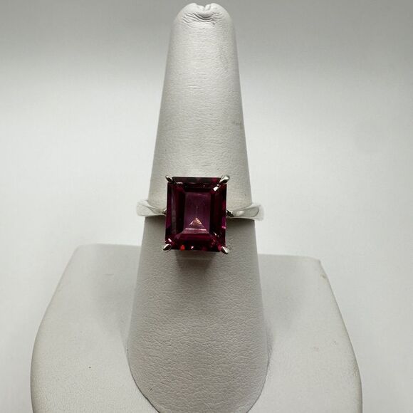 NWOT 8x10mm emerald cut Pink CZ stone, solitaire ring in solid sterling silver! - Picture 8 of 10